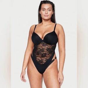Victoria's Secret Very Sexy Lace Push Up Teddy